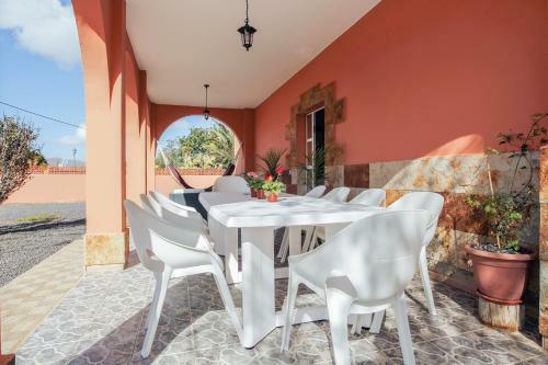 Villa Abundia House