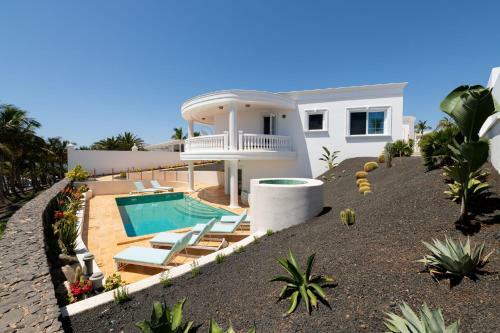 Villa Vista Calero