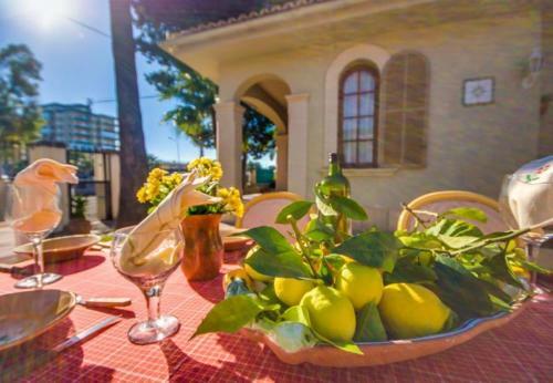 Playa de Muro Holiday Home Sleeps 6 With Air Con