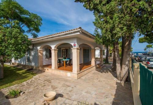Playa de Muro Holiday Home Sleeps 6 With Air Con
