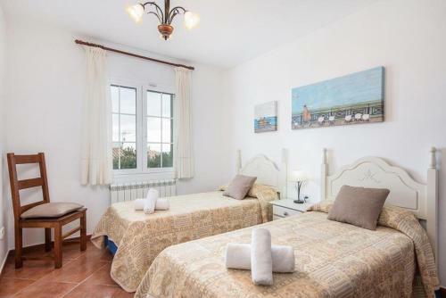 Binibequer Vell Villa Sleeps 8 With Pool Air Con And Wifi