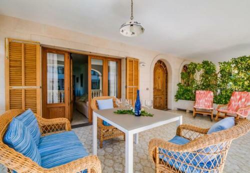 Playa de Muro Villa Sleeps 8 With Air Con