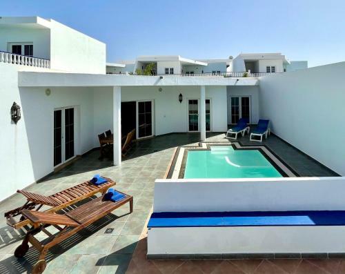 Villa Con Piscina Privada Y Terraza En Lanzarote