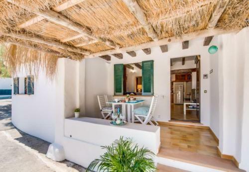 Sant Vicent de Sa Cala Apartment Sleeps 6 With Air Con