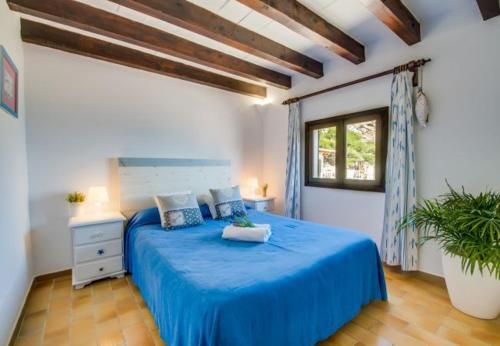 Sant Vicent de Sa Cala Apartment Sleeps 6 With Air Con