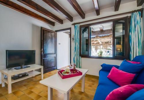 Sant Vicent de Sa Cala Apartment Sleeps 6 With Air Con