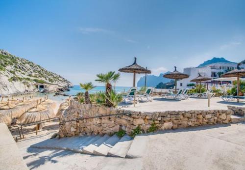 Sant Vicent de Sa Cala Apartment Sleeps 6 With Air Con