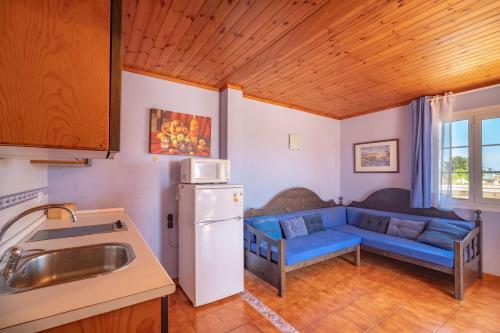 Apartamento Con Terraza Privada En Calan Bosch-c8