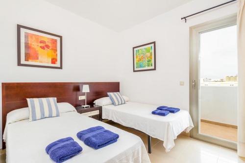 Cala En Bosch Villa Sleeps 8 With Pool Air Con And Wifi