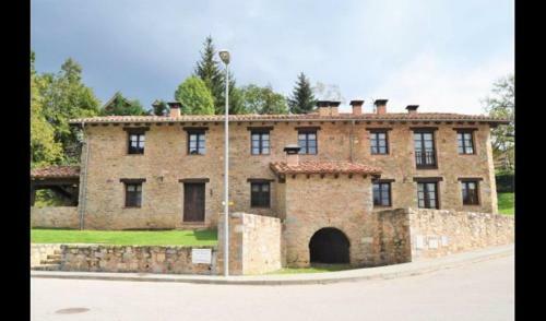 Villa In Sant Pau de Seguries Sleeps 8 With Pool