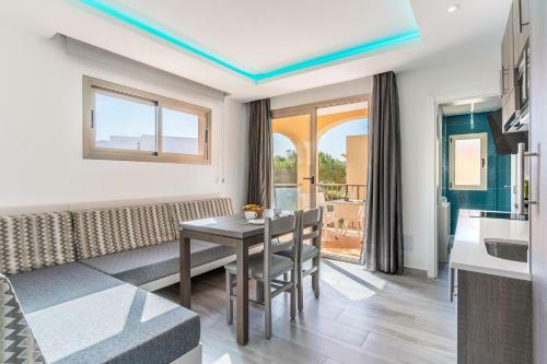 Ferrera Luxe Apartmento 712