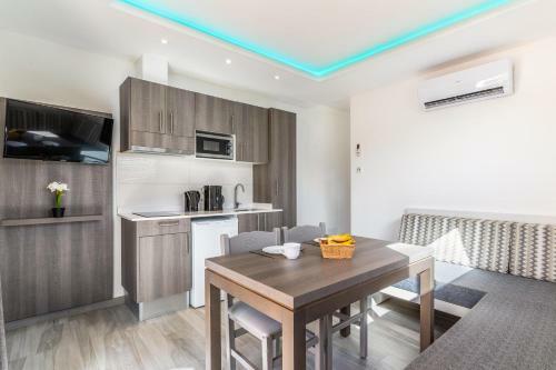 Ferrera Luxe Apartmento 709