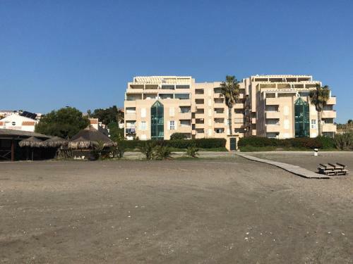 Apartamento Espectacular Residencial En 1a Linea Con Piscina.