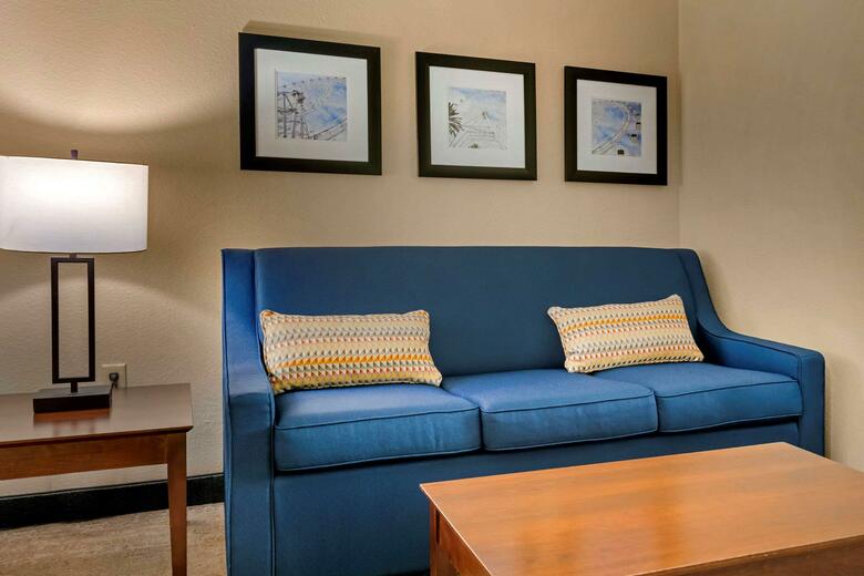 Hotel Comfort Suites Universal Studios Area