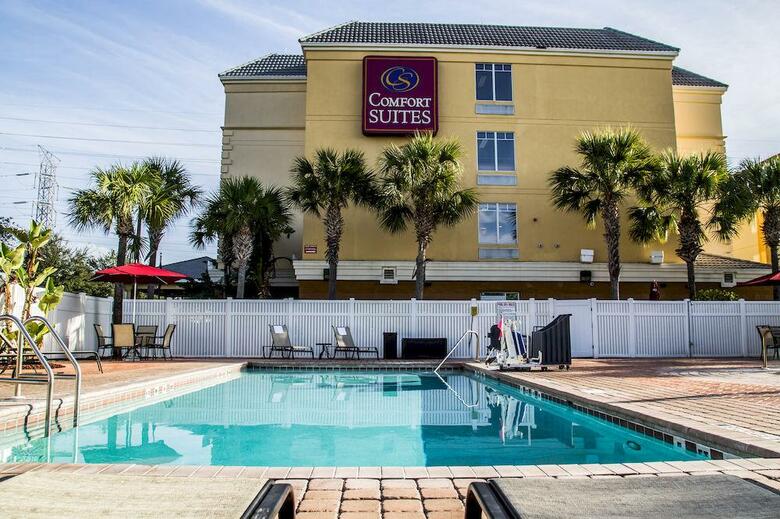 Hotel Comfort Suites Universal Studios Area