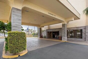 Hotel Comfort Inn & Suites