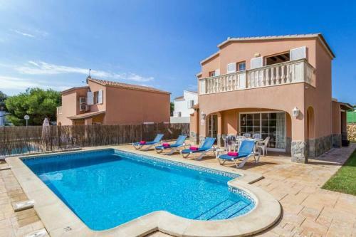 Cala'n Blanes Villa Sleeps 6 With Pool Air Con And Wifi