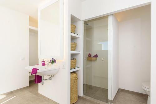 Agata 4 Bedroom Villa, Cala'n Forcat
