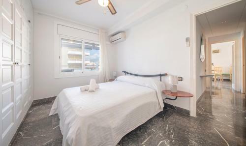 R107 Beachfront Apartment In Calafell