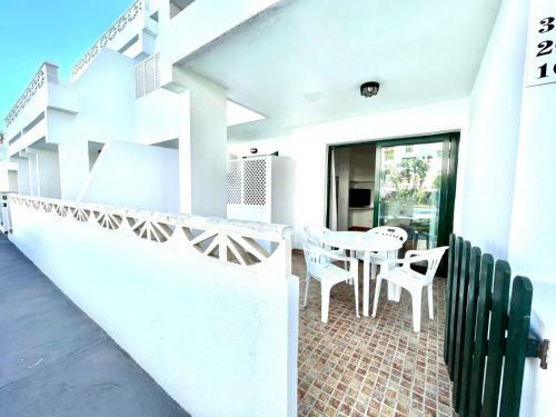 Apartamento Con Dos Dormitorios, Cerca de La Playa En Los Cancajos