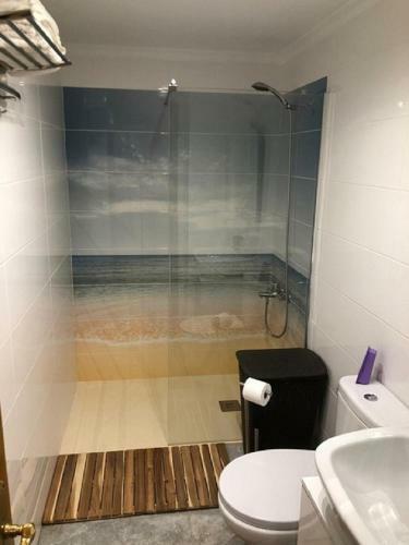 Valencia, Ideally Located 3bed-2bath Apart.few Mints Walk From Beach,pool,shop.