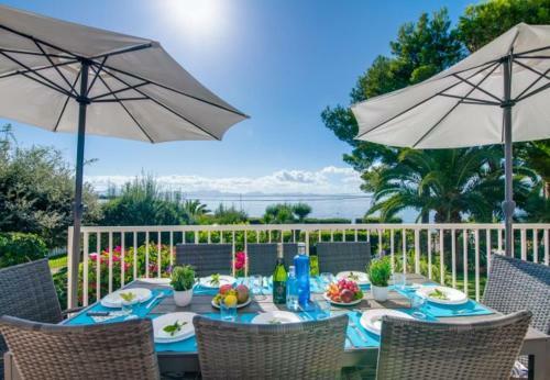 Alcanada Holiday Home Sleeps 7 With Wifi