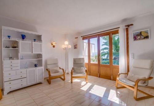 Alcanada Holiday Home Sleeps 6 With Wifi