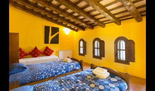 Villa In L'arbocar de Baix Sleeps 9 With Pool