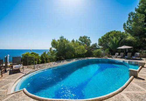 Font de Sa Cala Holiday Home Sleeps 10 With Pool