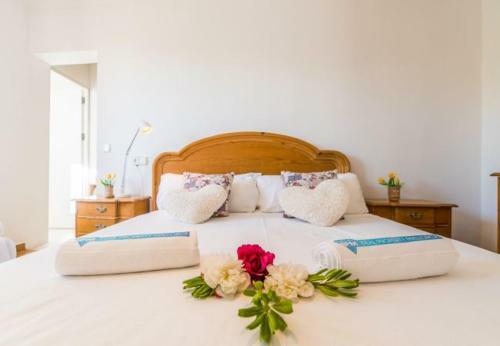 Font de Sa Cala Holiday Home Sleeps 10 With Pool