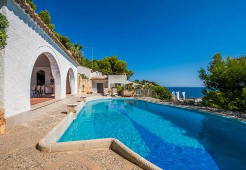 Font de Sa Cala Holiday Home Sleeps 10 With Pool