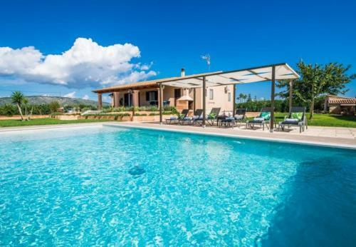 Sa Pobla Villa Sleeps 6 With Pool Air Con And Wifi