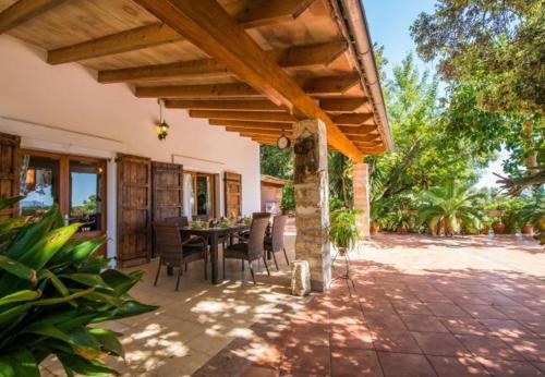 Sa Pobla Holiday Home Sleeps 6 With Pool