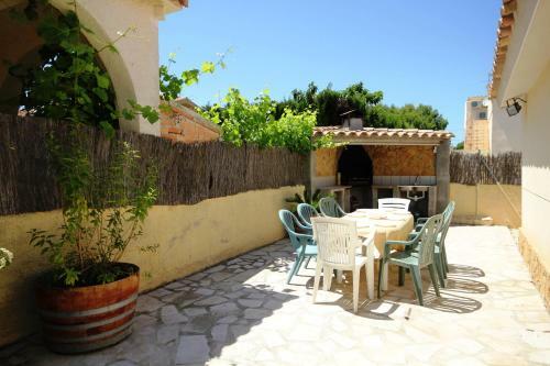 Riumar "eva", 300m To Beach, Private Pool, On-site-service, Dog Beach