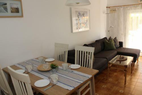 Riumar "olivera", 340m To Beach, Private Pool, On-site-service, Dog Beach