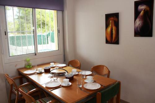 Riumar "juana", 300m To Beach, Private Pool, On-site-service, Dog Beach