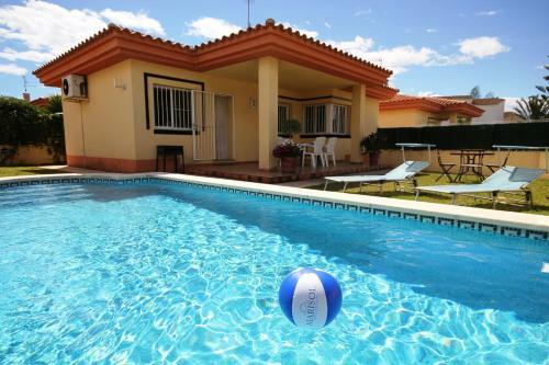 Riumar "juana", 300m To Beach, Private Pool, On-site-service, Dog Beach