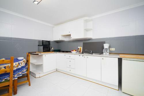 Xabia Villa Sleeps 8 With Pool And Air Con