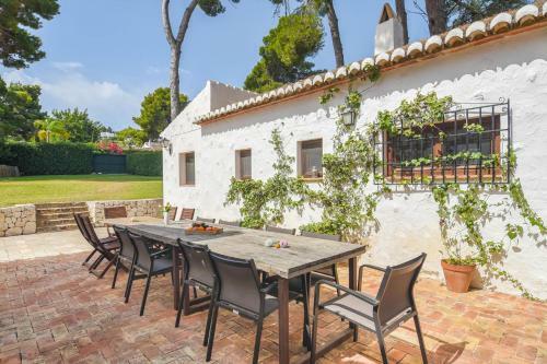 Xabia Villa Sleeps 18 With Pool And Free Wifi