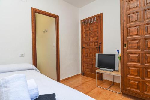 Xabia Villa Sleeps 18 With Pool And Free Wifi