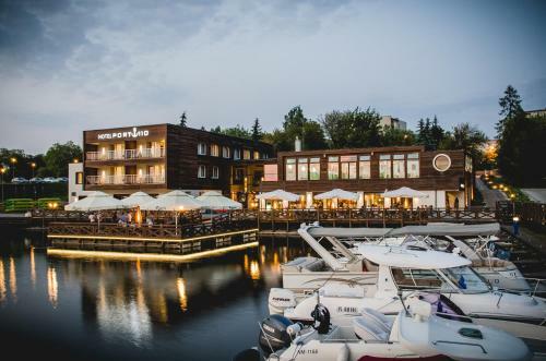 Hotel Port 110