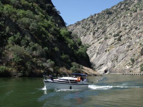 Hostal Douro Fluvina Yachts & Chalets