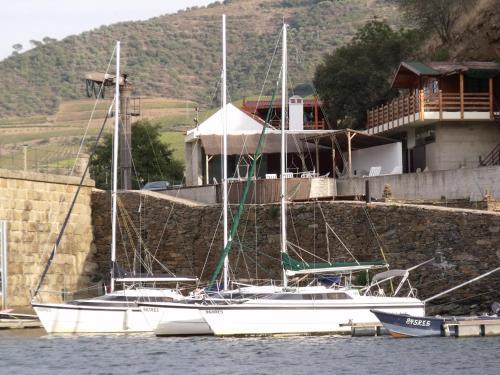 Hostal Douro Fluvina Yachts & Chalets
