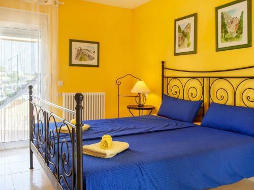 Vibrant Chalet In Cala Mendia Near Beach