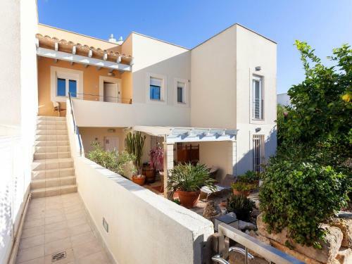 Vibrant Chalet In Cala Mendia Near Beach