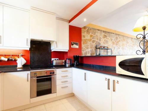 Vibrant Chalet In Cala Mendia Near Beach