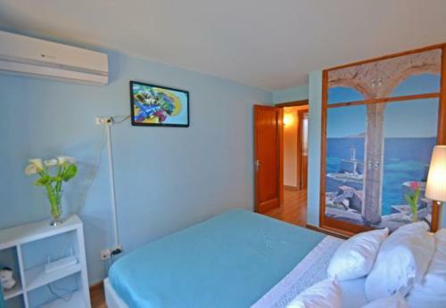 El Toro Villa Sleeps 8 With Pool Air Con And Wifi