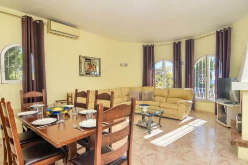 We Love Villas - Villa Legazpi
