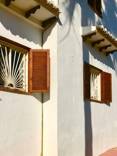 2-bed Apartment 10 Min Drive To The Beach!