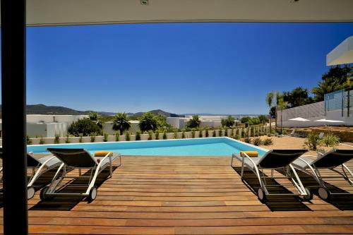 Villa In Es Cubells Sleeps 10 Includes Swimming Pool And Air Con